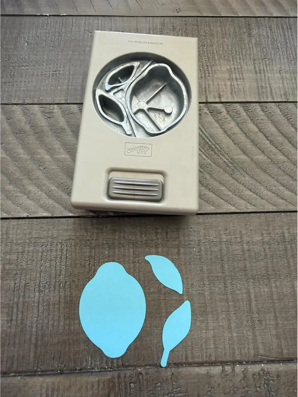 Stampin’ Up Lemon Builder shape punch
